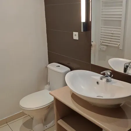 A Avec Terrasse, Wifi Et Animaux Admis - Fr-1-165b-55 شقة *