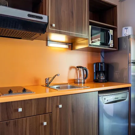 A Avec Terrasse, Wifi Et Animaux Admis Appartement Jausiers